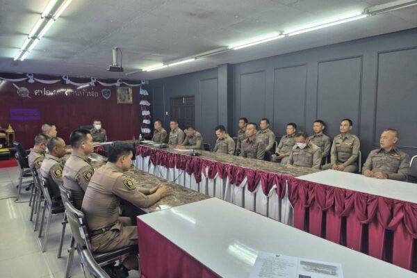 สภ.ดอนหัวฬ่อ จัดประชุมข้าราชการตำรวจสายงานป้องกันปราบปราม ประจำเดือนกันยายน 2568