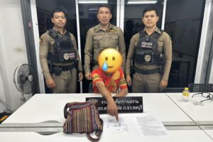 🚔 สภ.ดอนหัวฬ่อ รวบผู้ต้องหาพร้อมของกลางยาเสพติด ยึดยาบ้า 1 เม็ด ดำเนินคดีตามกฎหมาย